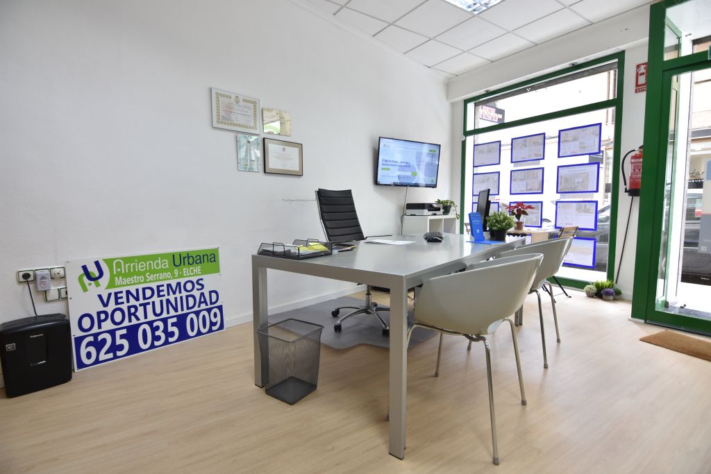 Contacto oficina Arrienda Urbana Inmobiliaria Realtor venta de viviendas en la provincia de Alicante